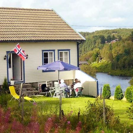 Semesterbostad 6 Person In Lyngdal