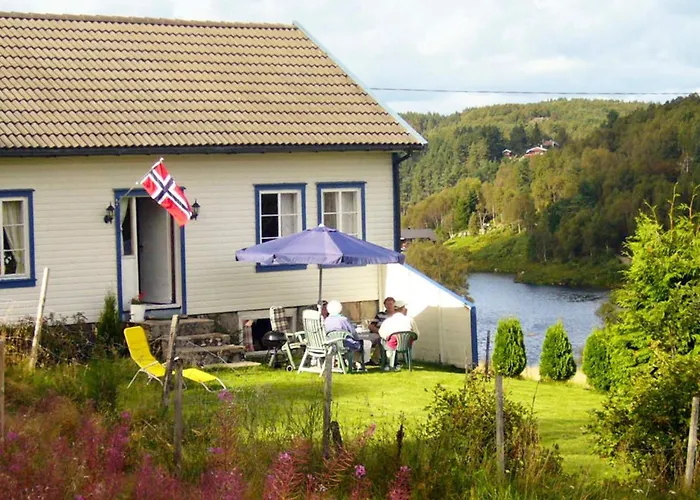 Semesterbostad 6 Person In Lyngdal-by Traum